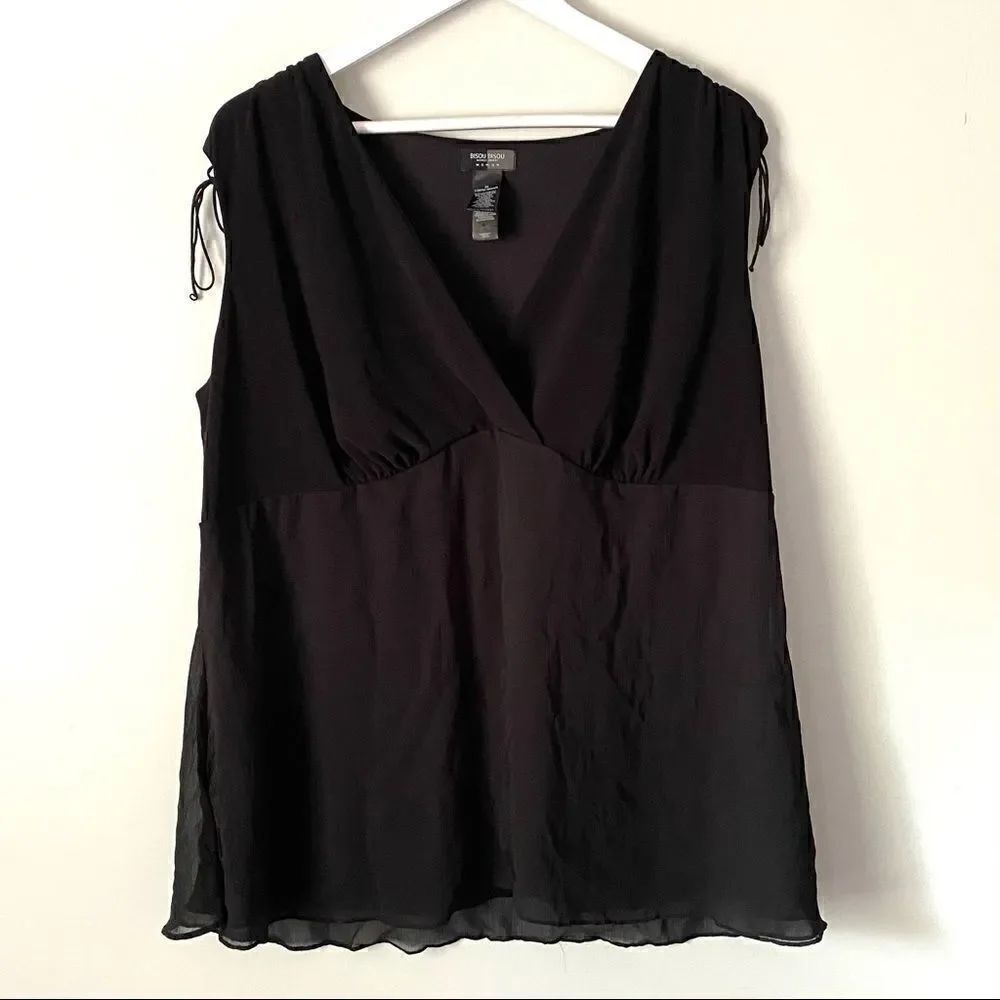 Bisou Bisou black sleeveless v neck layered 2XL